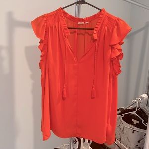 Gap L top with ruffle sleeve and tassle tie